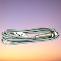 **2m cable | 1.5mm sensing distance**